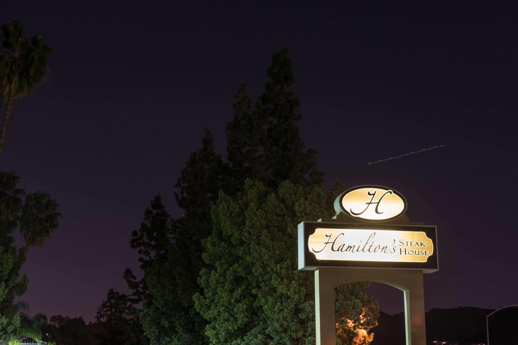 Vanllee Hotel Covina Exteriör bild